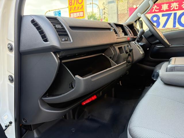 ハイエースバン ロングDX 登録済未使用車 パノラミックビューモニター デジタルインナーミラー LEDヘッドライト リアクーラー リアヒーター AC100V イージークローザー キーレス(30枚目)