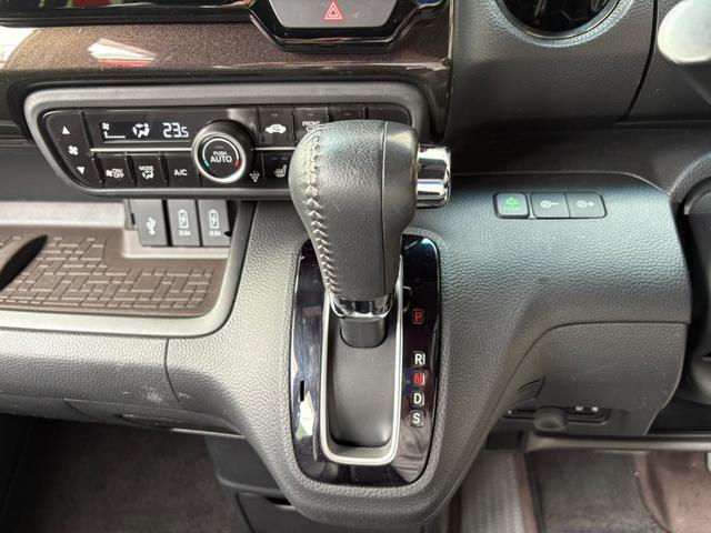 N-BOXカスタム G・Lターボホンダセンシング 禁煙 1オーナ 整備記録 10インチプレミアムインターナビ Bカメラ ナビ連動ドライブレコーダー DVDBT対応 ETC シートヒーター 両側パワースライド LEDヘッドライト スマートキー(31枚目)