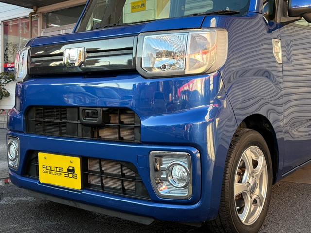 ヘッドライト。。。黄ばみは無く、綺麗な状態でです♪