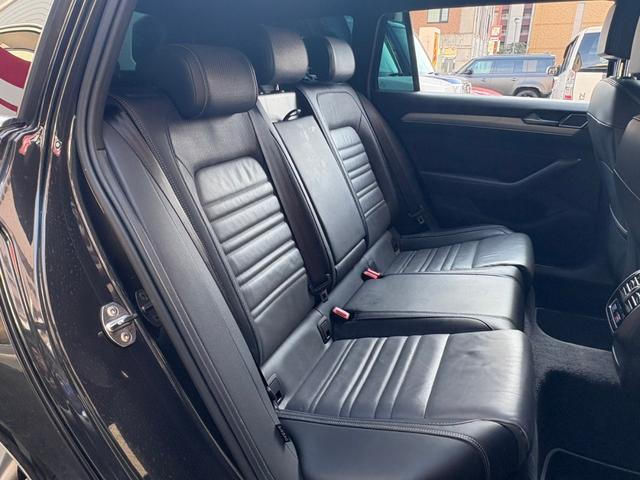 パサートヴァリアント ２．０ＴＳＩ　Ｒライン　２．０ＴＳＩ　Ｒライン（５名）禁煙　ナビＢカメラ　ドラレコ　レザー　パワーシート　Ｐバックドア　１９インチＡＷ　ＬＥＤヘッドライト　スマートキー　２０１８ｙモデル（19枚目）