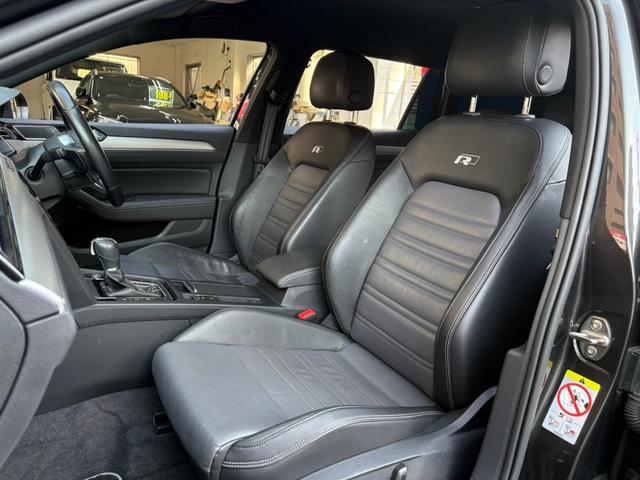 パサートヴァリアント ２．０ＴＳＩ　Ｒライン　２．０ＴＳＩ　Ｒライン（５名）禁煙　ナビＢカメラ　ドラレコ　レザー　パワーシート　Ｐバックドア　１９インチＡＷ　ＬＥＤヘッドライト　スマートキー　２０１８ｙモデル（22枚目）