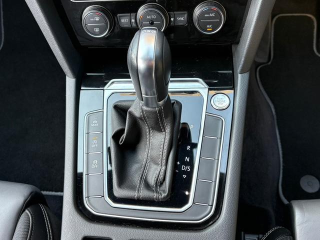 パサートヴァリアント ２．０ＴＳＩ　Ｒライン　２．０ＴＳＩ　Ｒライン（５名）禁煙　ナビＢカメラ　ドラレコ　レザー　パワーシート　Ｐバックドア　１９インチＡＷ　ＬＥＤヘッドライト　スマートキー　２０１８ｙモデル（30枚目）