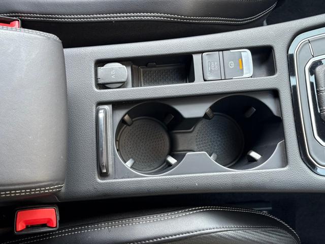 パサートヴァリアント ２．０ＴＳＩ　Ｒライン　２．０ＴＳＩ　Ｒライン（５名）禁煙　ナビＢカメラ　ドラレコ　レザー　パワーシート　Ｐバックドア　１９インチＡＷ　ＬＥＤヘッドライト　スマートキー　２０１８ｙモデル（31枚目）