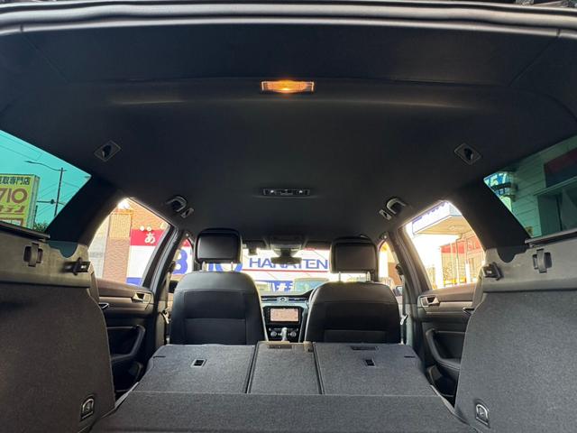パサートヴァリアント ２．０ＴＳＩ　Ｒライン　２．０ＴＳＩ　Ｒライン（５名）禁煙　ナビＢカメラ　ドラレコ　レザー　パワーシート　Ｐバックドア　１９インチＡＷ　ＬＥＤヘッドライト　スマートキー　２０１８ｙモデル（38枚目）