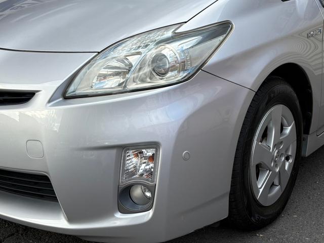 プリウス Ｇ　サンルーフ　ナビ　Ｂカメラ　ＥＴＣ　クルーズコントロール　スマートキー　Ｄ整備記録　禁煙車（6枚目）