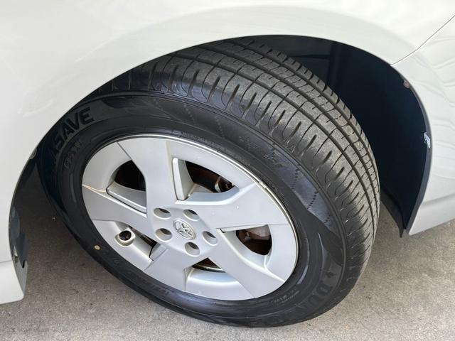 プリウス Ｇ　サンルーフ　ナビ　Ｂカメラ　ＥＴＣ　クルーズコントロール　スマートキー　Ｄ整備記録　禁煙車（7枚目）