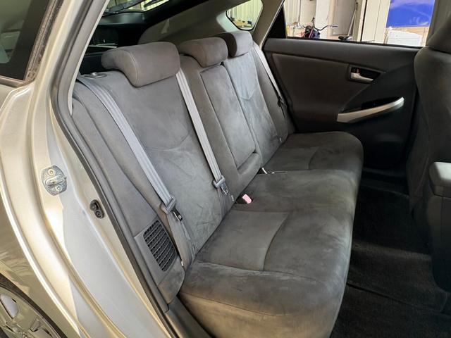 プリウス Ｇ　サンルーフ　ナビ　Ｂカメラ　ＥＴＣ　クルーズコントロール　スマートキー　Ｄ整備記録　禁煙車（17枚目）