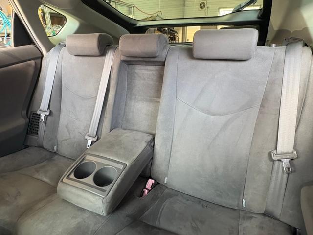 プリウス Ｇ　サンルーフ　ナビ　Ｂカメラ　ＥＴＣ　クルーズコントロール　スマートキー　Ｄ整備記録　禁煙車（18枚目）