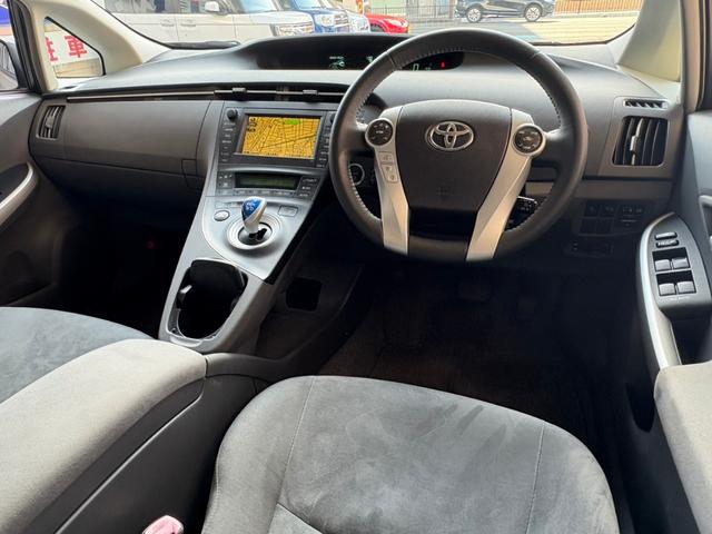 プリウス Ｇ　サンルーフ　ナビ　Ｂカメラ　ＥＴＣ　クルーズコントロール　スマートキー　Ｄ整備記録　禁煙車（24枚目）