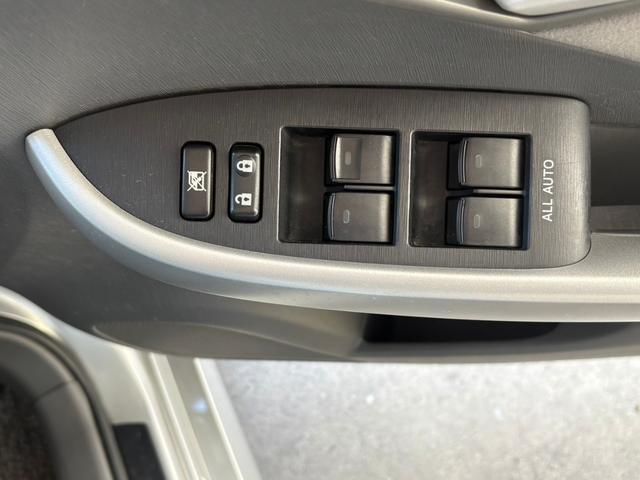 プリウス Ｇ　サンルーフ　ナビ　Ｂカメラ　ＥＴＣ　クルーズコントロール　スマートキー　Ｄ整備記録　禁煙車（35枚目）