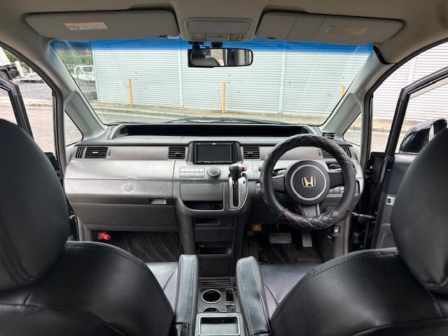 �^�]�ȁA����ȍL�X�Ƃ����X�y�[�X�ɂȂ��Ă܂��B