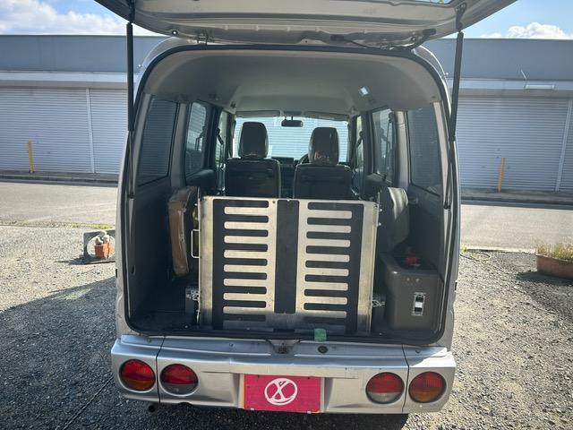 ミニキャブバン CPニールダウン /AT車/ETC/スローパー/車いす仕様/ニールダウン式/介護車両/タイミングベルト交換済み/ドラレコ/福祉車両/車高自動昇降機能付き/8ナンバー登録/パワステ/パワーウインドウ/エアバッグ(10枚目)