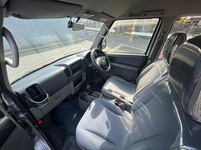 ミニキャブバン CPニールダウン /AT車/ETC/スローパー/車いす仕様/ニールダウン式/介護車両/タイミングベルト交換済み/ドラレコ/福祉車両/車高自動昇降機能付き/8ナンバー登録/パワステ/パワーウインドウ/エアバッグ(17枚目)