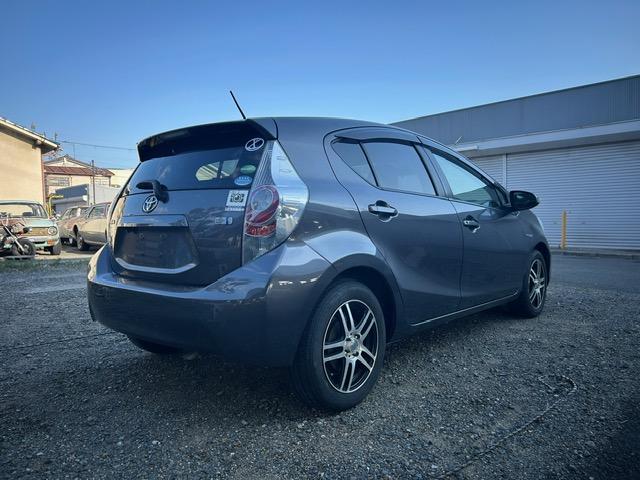 アクア S /ISOFIX/ABS/オートライト/EVモード/エコモード/ETC/社外アルミ/プッシュスタート/ワンセグ/オートエアコン/ CVT/パワーウインドウ/UVカットガラス/プライバシーガラス(6枚目)