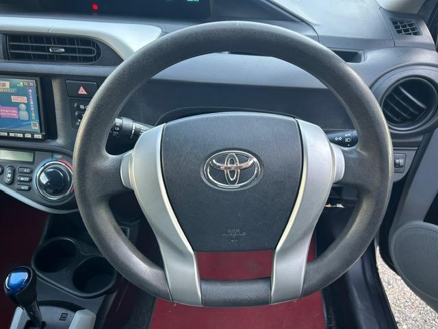 アクア S /ISOFIX/ABS/オートライト/EVモード/エコモード/ETC/社外アルミ/プッシュスタート/ワンセグ/オートエアコン/ CVT/パワーウインドウ/UVカットガラス/プライバシーガラス(12枚目)