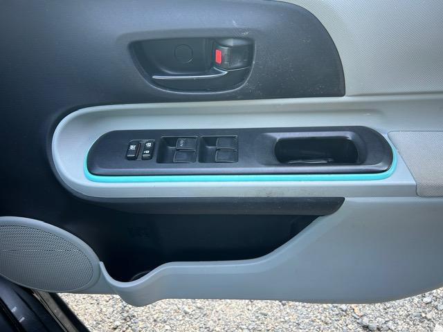 アクア S /ISOFIX/ABS/オートライト/EVモード/エコモード/ETC/社外アルミ/プッシュスタート/ワンセグ/オートエアコン/ CVT/パワーウインドウ/UVカットガラス/プライバシーガラス(14枚目)