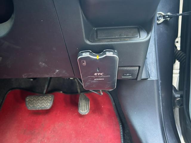 アクア S /ISOFIX/ABS/オートライト/EVモード/エコモード/ETC/社外アルミ/プッシュスタート/ワンセグ/オートエアコン/ CVT/パワーウインドウ/UVカットガラス/プライバシーガラス(16枚目)