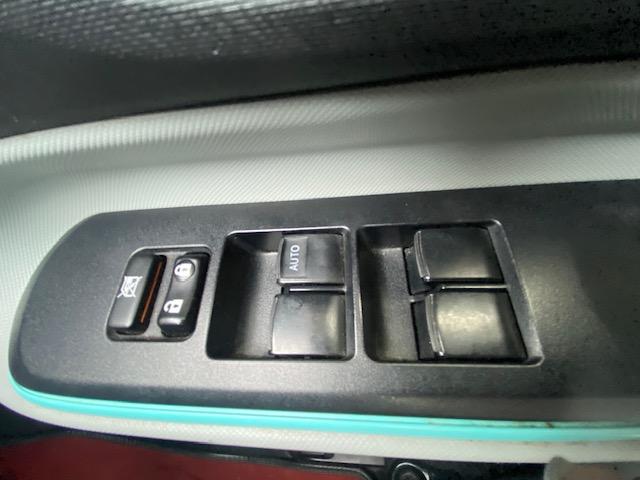 アクア S /ISOFIX/ABS/オートライト/EVモード/エコモード/ETC/社外アルミ/プッシュスタート/ワンセグ/オートエアコン/ CVT/パワーウインドウ/UVカットガラス/プライバシーガラス(31枚目)