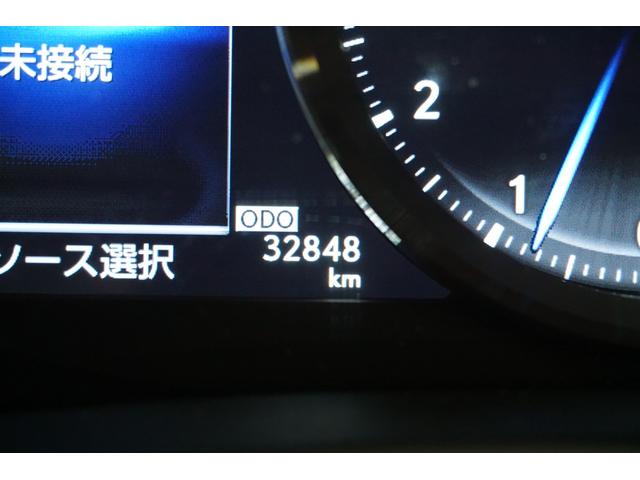ベースグレード 本革 マークレビンソン TV クリアランスソナー シートヒータ バックカメラ 禁煙車 LEDヘッドライト クルーズコントロール(29枚目)