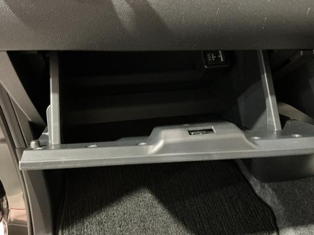 タント Ｘ　アイドリングストップ車　ブレーキサポート　電動ミラー　ナビＴＶ　スマートキーシステム　ＬＥＤライト　キーレスキー　Ｂカメラ　車線逸脱警報　メモリナビ　オートハイビーム　ワンオーナー　盗難警報装置（32枚目）