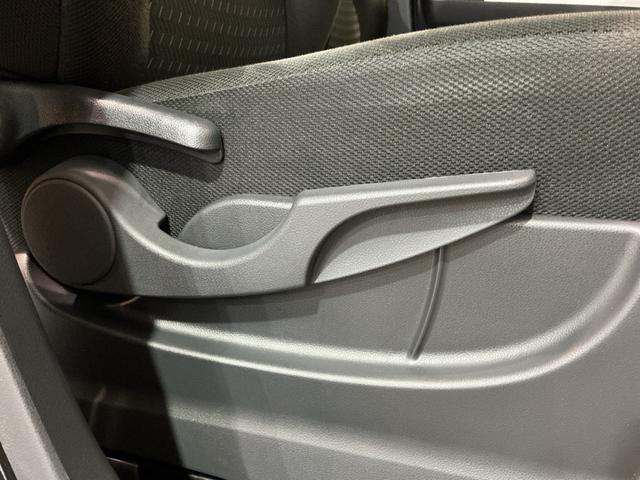 トール カスタムＧ　パノラミックビューモニター　オートクルーズ　助手席エアバッグ　ＬＫＡ　ＬＥＤライト　キーレス　Ｉストップ　電格ミラー　ハイビームアシスト　Ａライト　イモビ　ＥＳＣ　ワンオーナー　ＥＴＣ　エアバック（15枚目）