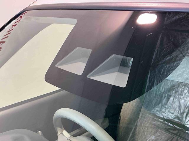 ミラトコット Ｘ　ＳＡＩＩＩ　ハイビームアシスト　エコアイドル　イモビライザー　オートライト　スマートキー　横滑り防止システム　ナビＴＶ　メモリーナビ　キーフリーシステム　ＬＥＤ　ワンオーナー　記録簿　エアバック　ＡＢＳ　クリソナ（8枚目）