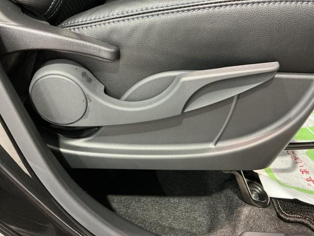 タント カスタムＲＳ　両側パワスライドドア　レーンキープ　ＩＳＴＯＰ　クリソナ　オートミラー　メモリーナビゲーション　運転席シートヒーター　ナビＴＶ　オートＬＥＤ　ターボエンジン　ＬＥＤライト　オートライト（16枚目）