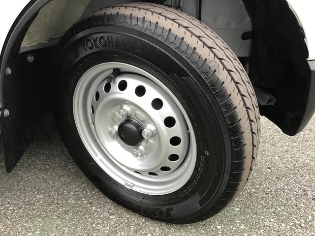 ハイゼットカーゴ ＤＸ　踏み間違い防止　Ｗエアバック　セキュリティアラーム　ワンオーナ　キーフリーシステム　エコアイドル　車線逸脱警報　切替４ＷＤ　オートハイビーム　オートライト　運転席エアバッグ　ＡＢＳ（29枚目）