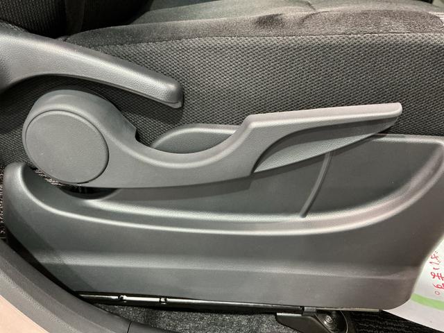 ムーヴ ＸリミテッドＩＩ　ＳＡＩＩＩ　ナビゲーションシステム　バックカメラ　アルミホイール　キーフリーシステム　スマートアシスト３　シートヒーター　アイドリングストップ機能（16枚目）