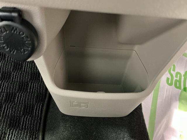 ムーヴ ＸリミテッドＩＩ　ＳＡＩＩＩ　ナビゲーションシステム　バックカメラ　アルミホイール　キーフリーシステム　スマートアシスト３　シートヒーター　アイドリングストップ機能（29枚目）