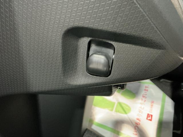 タント X アイドリングストップ車 ブレーキサポート 電動ミラー スマートキーシステム LEDライト キーレスキー 車線逸脱警報 オートハイビーム 片側電動両側スライドドア 盗難警報装置 Pソナー(32枚目)