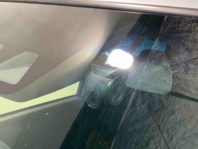 ムーヴ カスタム　ＸリミテッドＩＩ　ＳＡＩＩＩ　パノラマーモニター　ドライブレコーダー　ナビＴＶ　ＬＥＤヘッド　エアバック　電動格納ドアミラー　アルミ　シートヒーター　スマートキー　アイドリングストップ　ＡＢＳ　オートライト（8枚目）