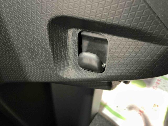 タント ファンクロス パーキングセンサー 衝突軽減システム 両側オートドア シートヒータ オートLED レーンキープアシスト LEDヘットライト キーレスエントリー スマートキ- オートライト ベンチシート(17枚目)