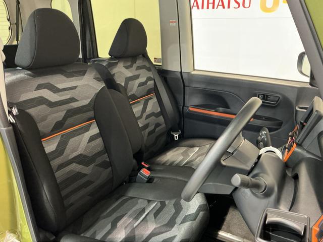 タント ファンクロス パーキングセンサー 衝突軽減システム 両側オートドア シートヒータ オートLED レーンキープアシスト LEDヘットライト キーレスエントリー スマートキ- オートライト ベンチシート(12枚目)