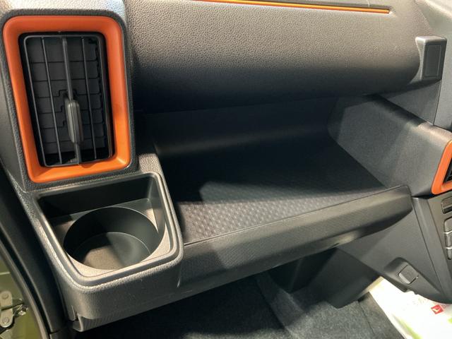 タント ファンクロス パーキングセンサー 衝突軽減システム 両側オートドア シートヒータ オートLED レーンキープアシスト LEDヘットライト キーレスエントリー スマートキ- オートライト ベンチシート(25枚目)