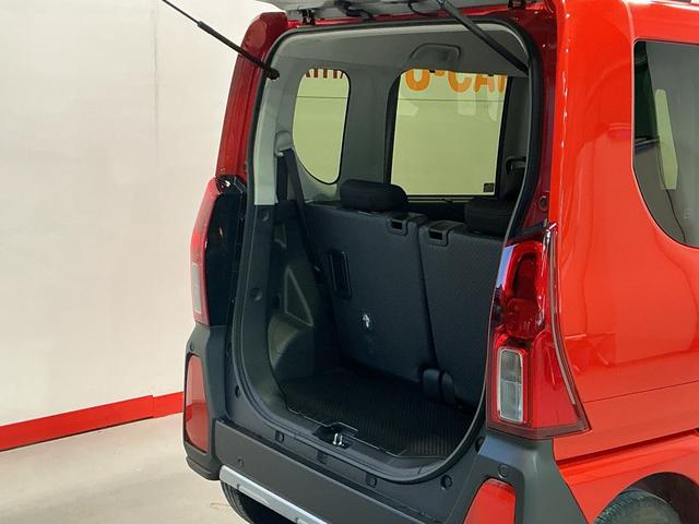 タント ファンクロス パーキングセンサー 衝突軽減システム 両側オートドア シートヒータ オートLED レーンキープアシスト LEDヘットライト キーレスエントリー スマートキ- オートライト ベンチシート(19枚目)