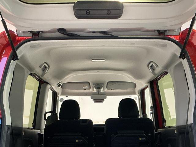 タント ファンクロス パーキングセンサー 衝突軽減システム 両側オートドア シートヒータ オートLED レーンキープアシスト LEDヘットライト キーレスエントリー スマートキ- オートライト ベンチシート(24枚目)