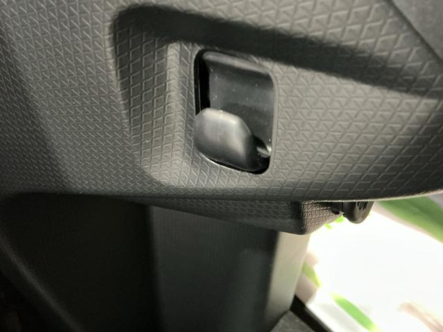 タント ファンクロス パーキングセンサー 衝突軽減システム 両側オートドア シートヒータ オートLED レーンキープアシスト LEDヘットライト キーレスエントリー スマートキ- オートライト ベンチシート(38枚目)