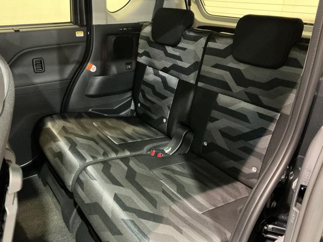 タント ファンクロス パーキングセンサー 衝突軽減システム 両側オートドア シートヒータ オートLED レーンキープアシスト LEDヘットライト キーレスエントリー スマートキ- オートライト ベンチシート(16枚目)