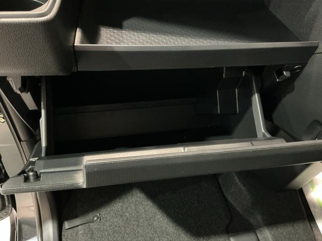 タント ファンクロス パーキングセンサー 衝突軽減システム 両側オートドア シートヒータ オートLED レーンキープアシスト LEDヘットライト キーレスエントリー スマートキ- オートライト ベンチシート(31枚目)