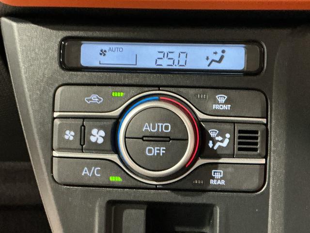 タント ファンクロス パーキングセンサー 衝突軽減システム 両側オートドア シートヒータ オートLED レーンキープアシスト LEDヘットライト キーレスエントリー スマートキ- オートライト ベンチシート(40枚目)