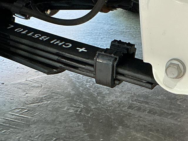 ハイゼットトラック スタンダード 農用スペシャル レーンキープアシスト ソナー 助手席エアバック 誤発進抑制機能 オートハイビーム PS エアコン付 衝突安全ボディ 運転席エアバック オートライト 横滑り防止 アイドリングストップ(40枚目)