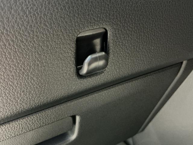 ハイゼットトラック スタンダード 農用スペシャル 4WD レーンキープアシスト ソナー 助手席エアバック 誤発進抑制機能 エアコン付 衝突安全ボディ 運転席エアバック オートライト 横滑り防止 アイドリングストップ ABS イモビ(21枚目)