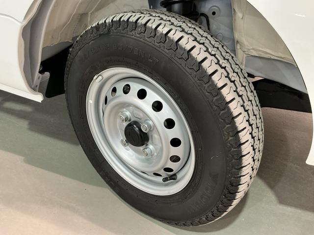 ハイゼットトラック スタンダード 農用スペシャル 4WD レーンキープアシスト ソナー 助手席エアバック 誤発進抑制機能 エアコン付 衝突安全ボディ 運転席エアバック オートライト 横滑り防止 アイドリングストップ ABS イモビ(37枚目)