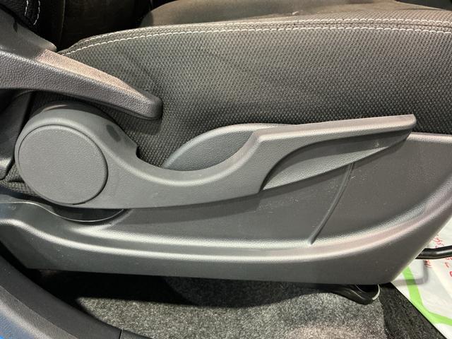 タフト Ｇ　クロムベンチャー　衝突軽減装置　Ｓヒーター　パークセンサー　Ｂカメラ　電動格納式ミラー　車線逸脱警報装置　サンル－フ　ＩＳＴＯＰ　ドラレコ　ＬＥＤヘッドライト　オートマチックハイビーム　ナビＴＶ（16枚目）