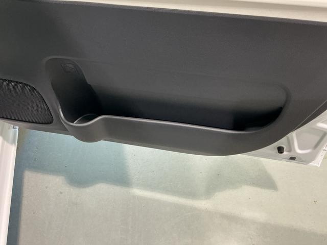 ムーヴキャンバス ストライプスＧ　前後障害物センサー　アイドルストップ　セキュリティアラーム　スマートキープッシュスタート　Ｓヒーター　キーフリーキー　ＬＥＤライト　車線逸脱警報　ベンチシート　オートハイビーム（25枚目）