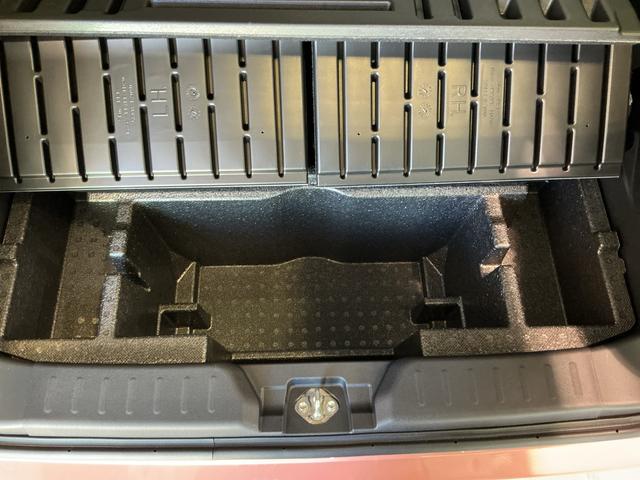 ムーヴキャンバス ストライプスＧ　前後障害物センサー　アイドルストップ　セキュリティアラーム　スマートキープッシュスタート　Ｓヒーター　キーフリーキー　ＬＥＤライト　車線逸脱警報　ベンチシート　オートハイビーム（33枚目）