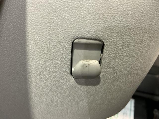 タント Ｘ　ＳＡ　踏み間違い防止装置　電格ドアミラー　両側自動ドア　ＥＣＯアイドル　　助手席エアバッグ　盗難警報装置　ＶＳＣ　運転席エアバッグ　スマートキー　キーレス　衝突安全ボディ　ＡＢＳ　ベンチシート（32枚目）