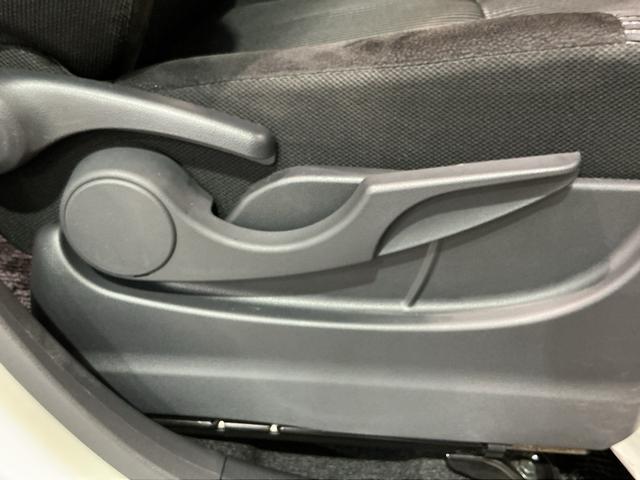 ムーヴ Ｘリミテッド　ＳＡＩＩＩ　ナビゲーションシステム　バックカメラ　スマートアシスト３　純正アルミホイール　キーフリーシステム　オートライト　オートエアコン（16枚目）