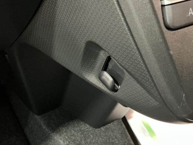 タント ファンクロス パーキングセンサー 衝突軽減システム 両側オートドア シートヒータ オートLED レーンキープアシスト LEDヘットライト キーレスエントリー スマートキ- オートライト ベンチシート(30枚目)